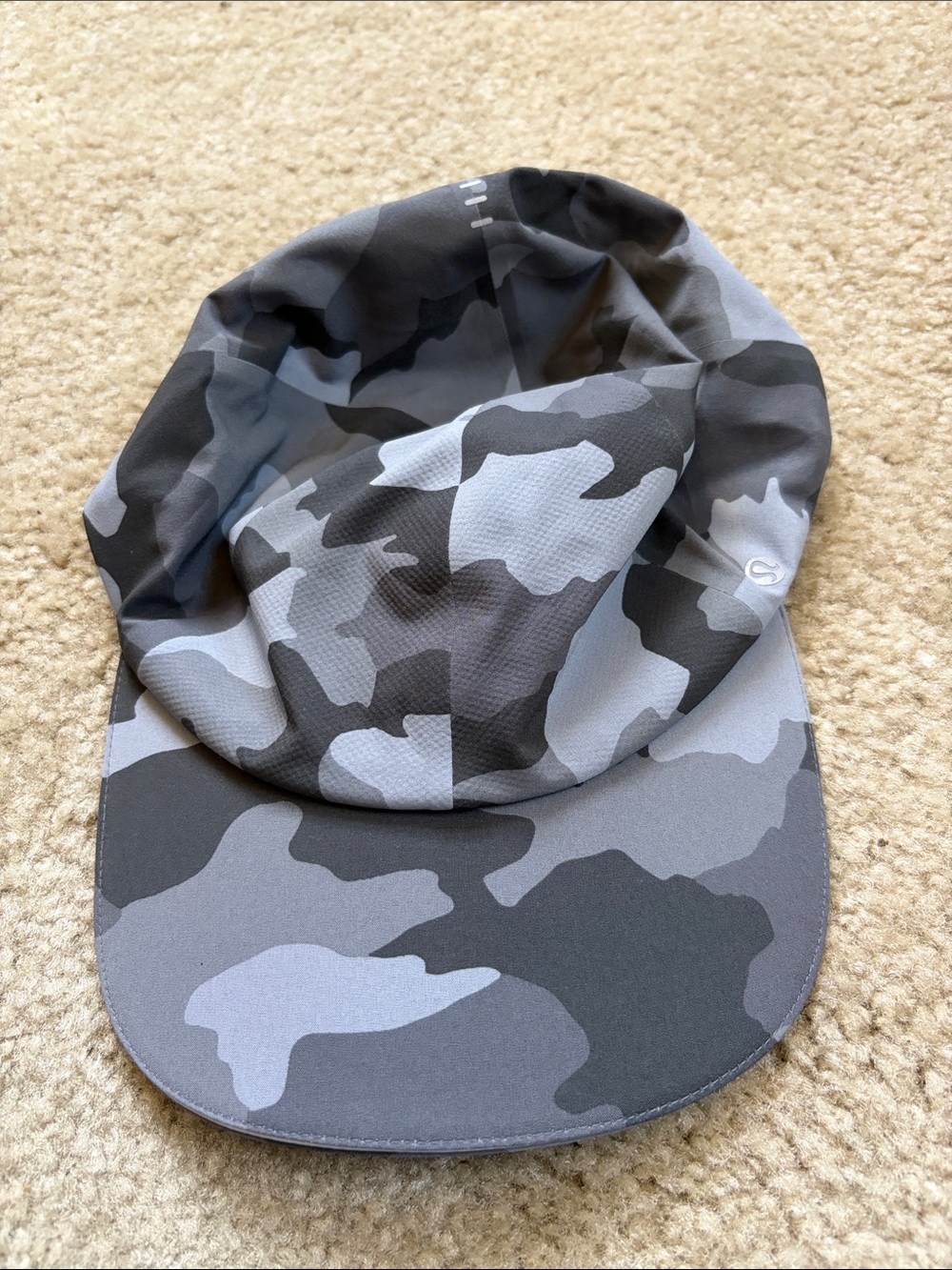 Lululemon Fast Free Run Hat O/S Heritage 365 Camo Rhino Grey